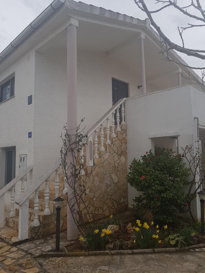 Apartments Mas-Rafaj Vir Exterior foto