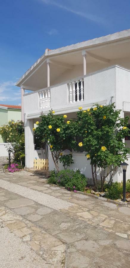 Apartments Mas-Rafaj Vir Exterior foto